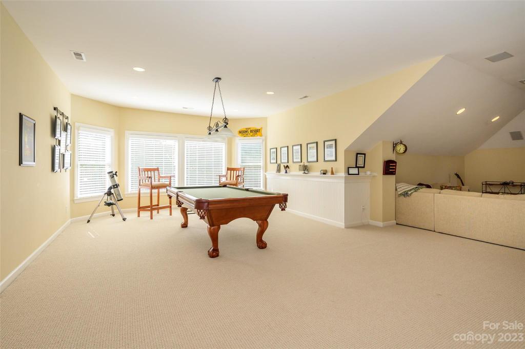 3rd floor bonus room