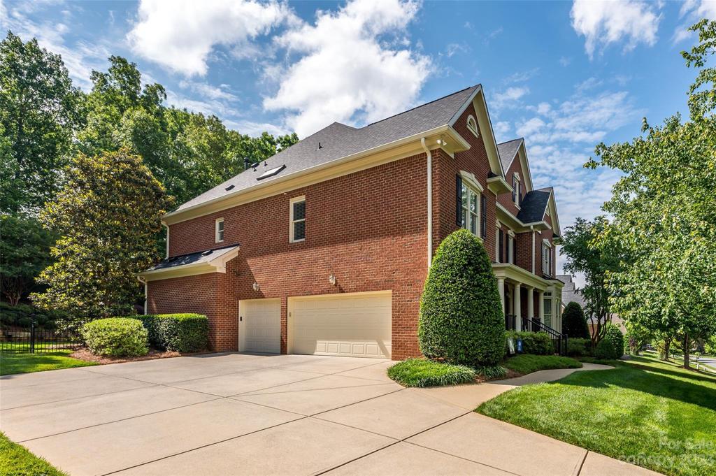 3 car garage