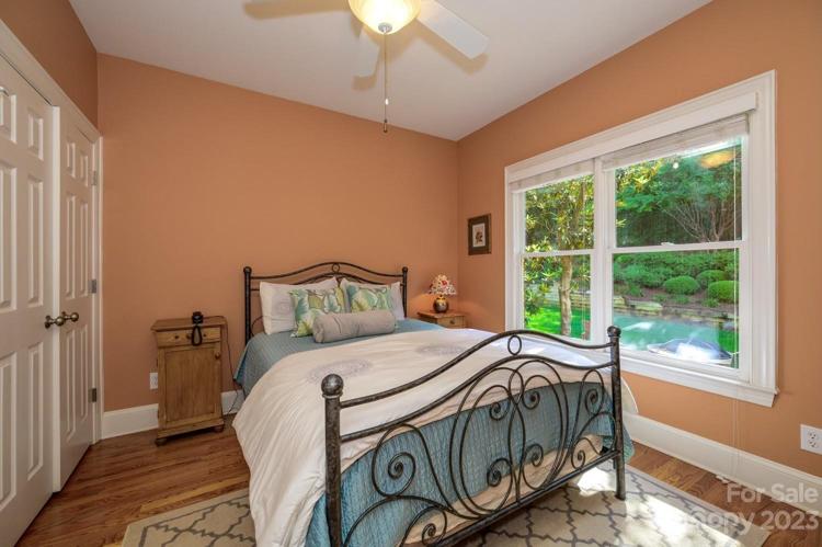 Main floor guest room