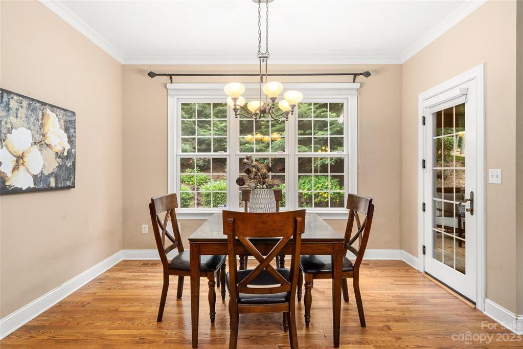 Breakfast nook