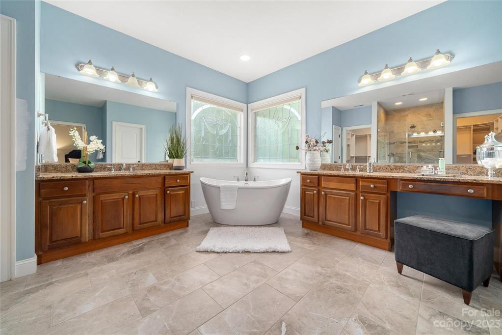 Primary bath
