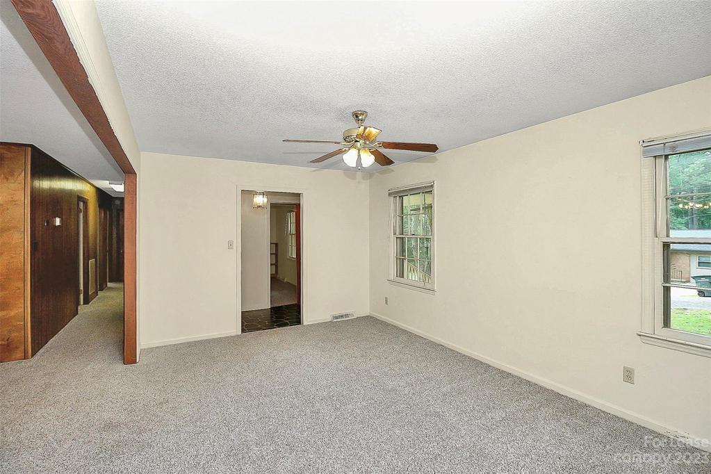 Dining/Office/Play Space