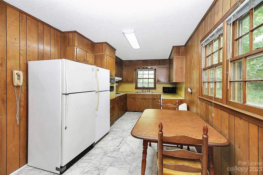 Large Kitchen