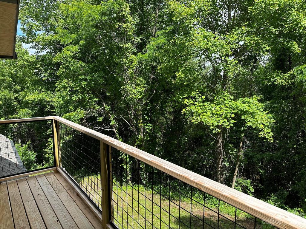upper level primary bedroom privet balcony