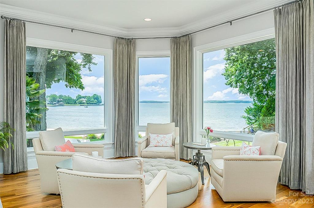 Conversation area with a view!