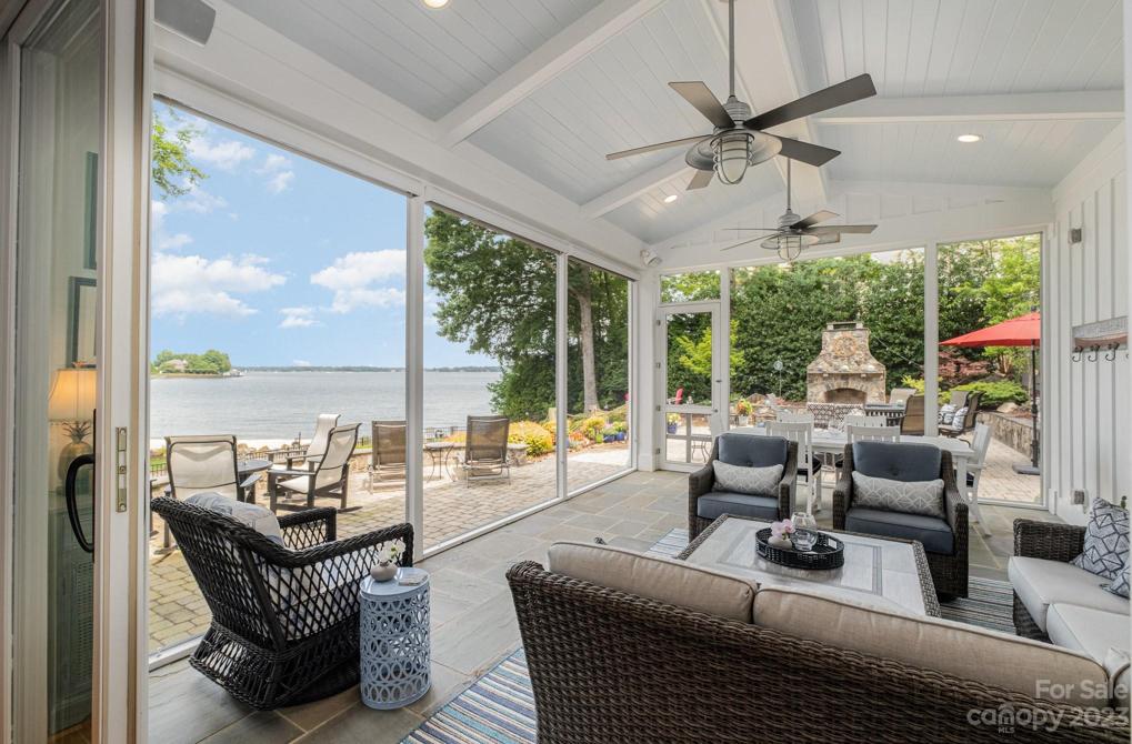 Unobstructed views from the large Screened Porch!