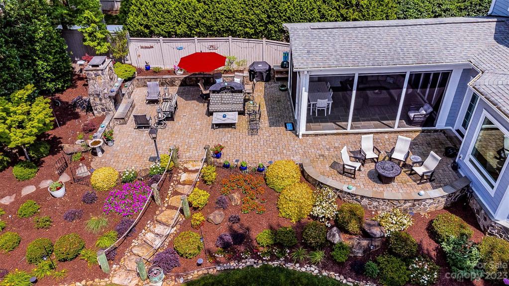 Aerial view of the outdoor area! Lots of seating for guests to enjoy the great outdoors!