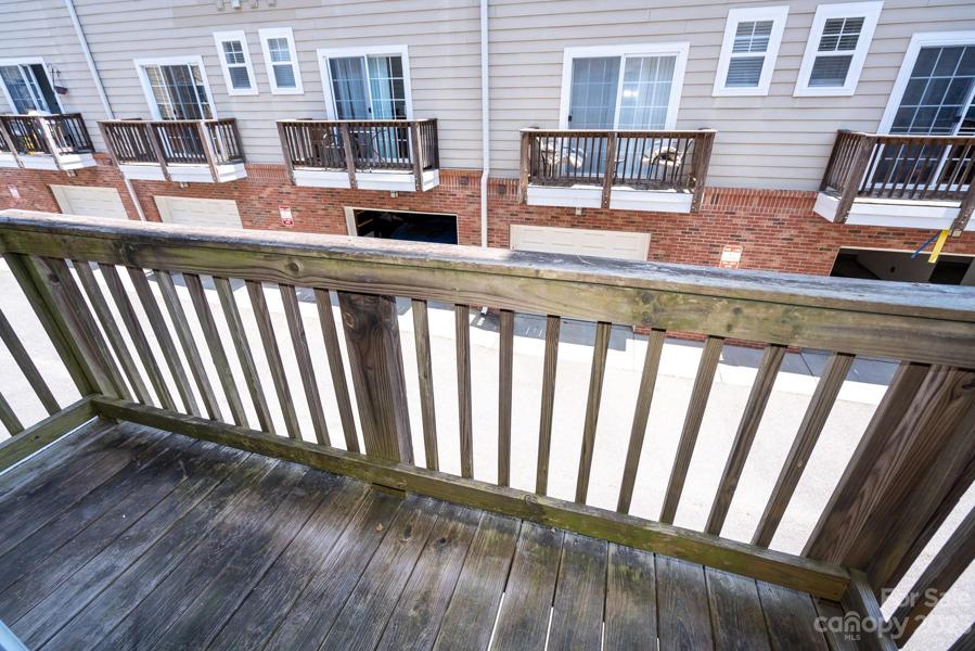 Balcony!