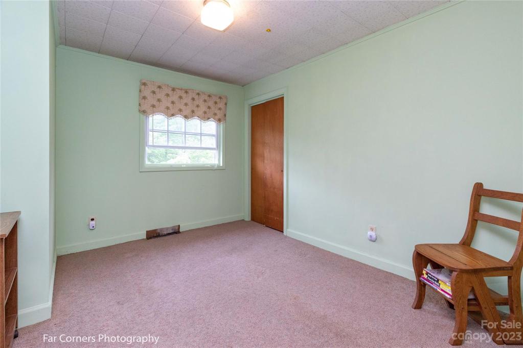 Main house bedroom 3