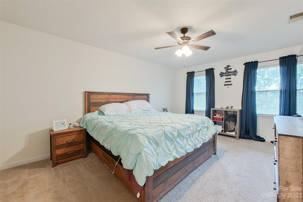 Primary Bedroom (2nd Floor)
