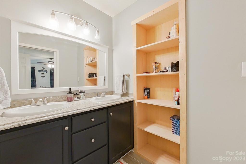 Primary Full Bath (2nd Floor)