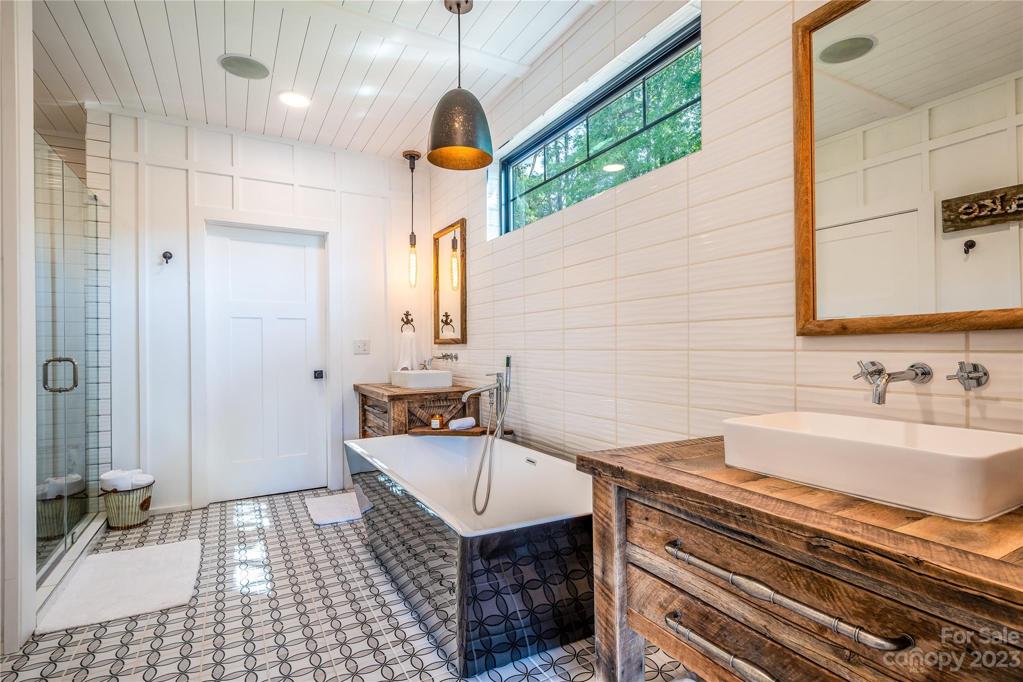 Gorgeous Master Bath with walk in closet.