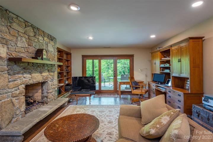 Access to the lower level patio.