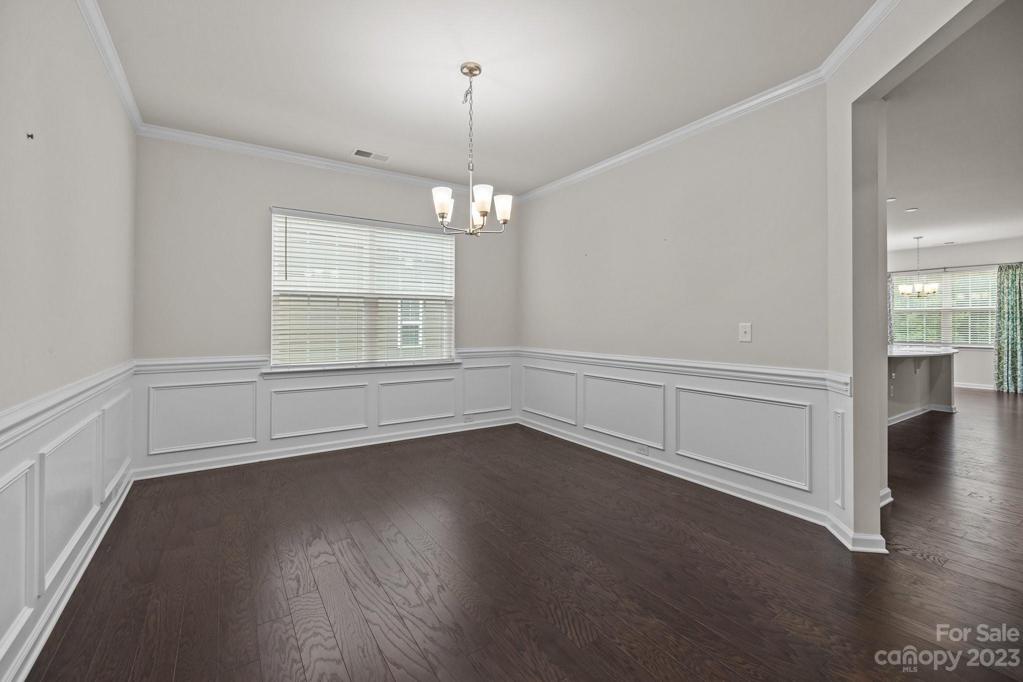 Dining Room or could be used as den/office area