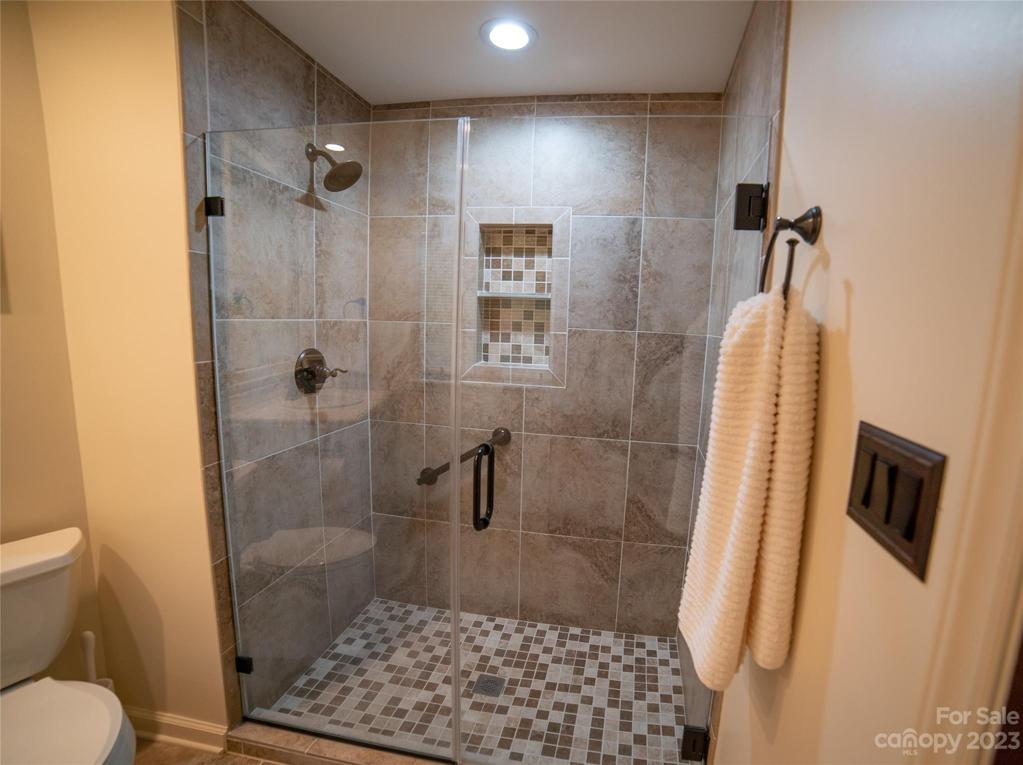 Bath off Family Room - photo 2