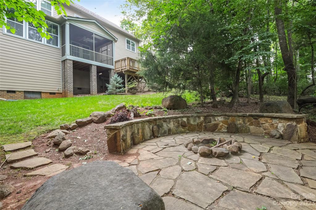 Built-in Firepit area