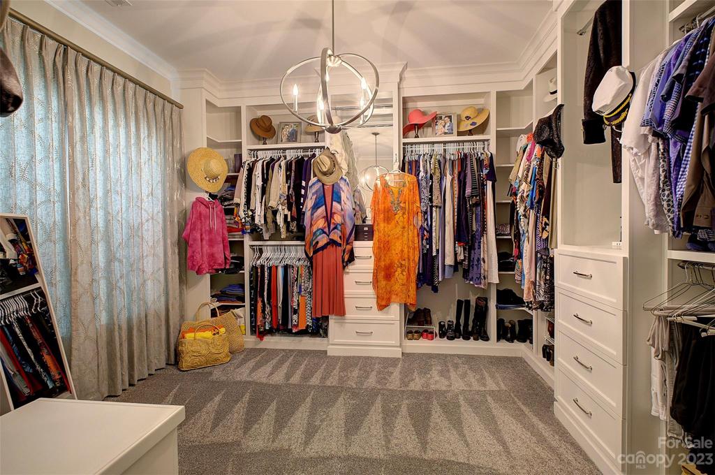 Hideaway - Primary Closet