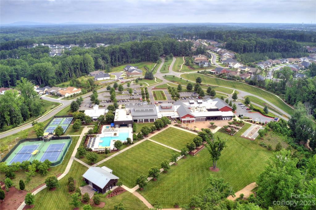 Twin Mills Club has amazing amenities!