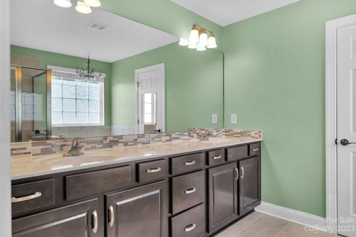 Ensuite Bathroom