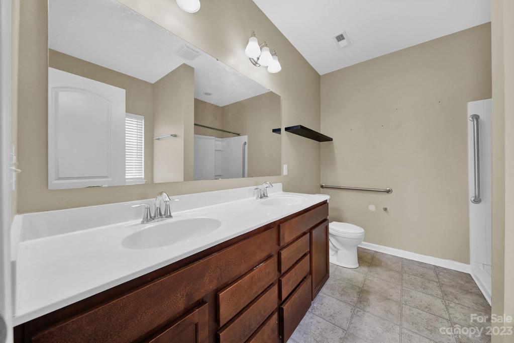 Owner suite bathroom