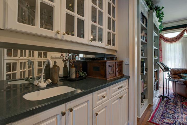 Butler's Pantry