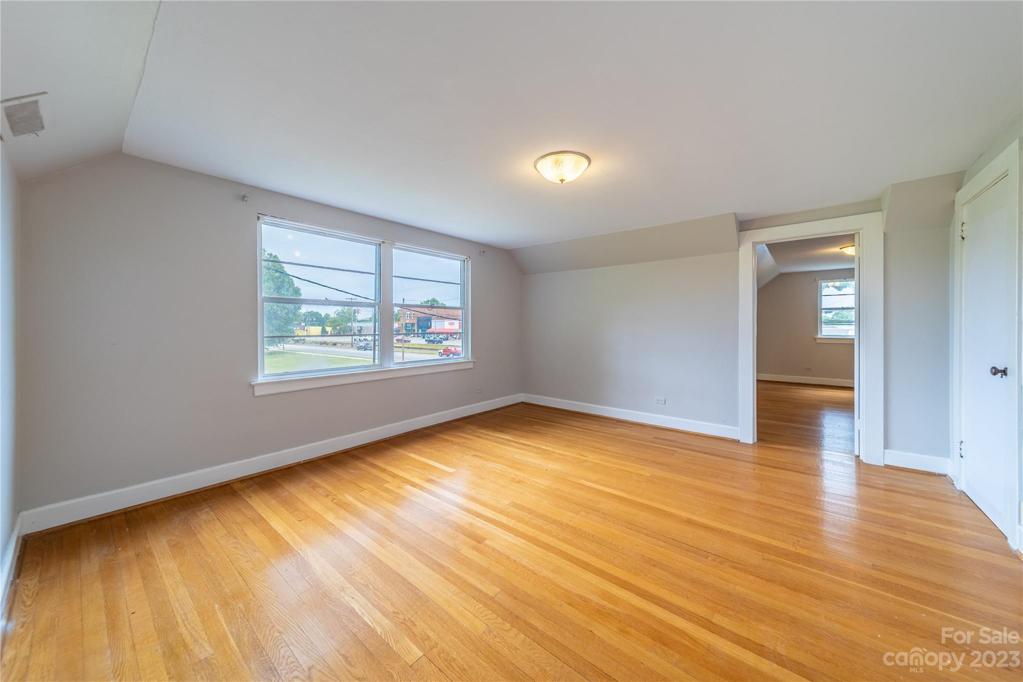 2nd Bedroom Upstairs