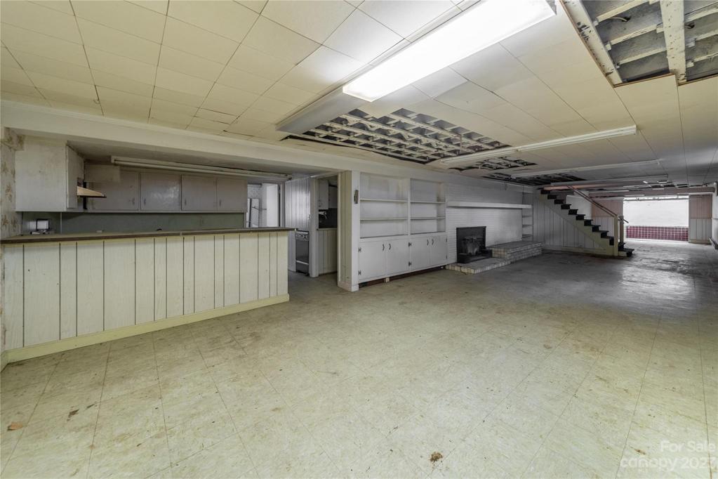 Basement 1,800 unfinished with potential!