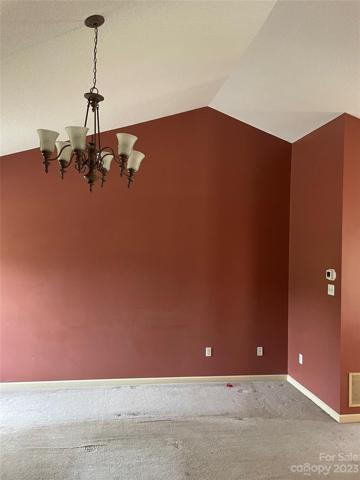 Vaulted ceilings Great room