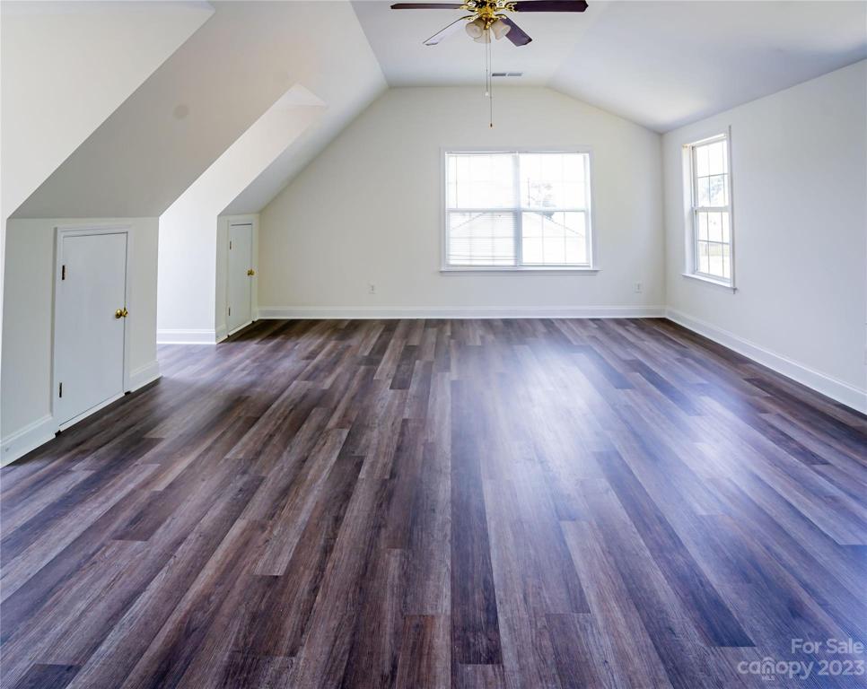 Bedroom/Loft