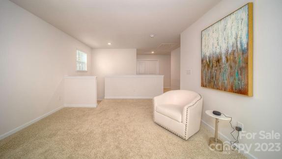 PHOTOS REPRESENTATIVE