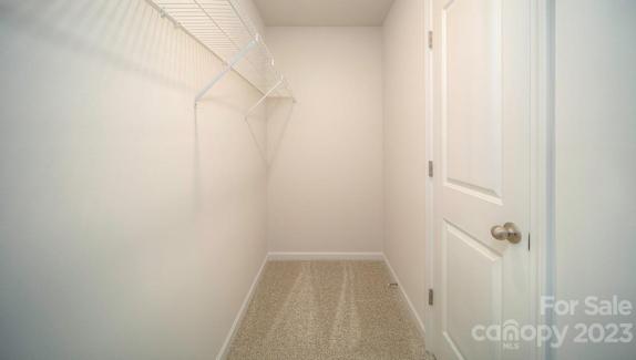 PHOTOS REPRESENTATIVE