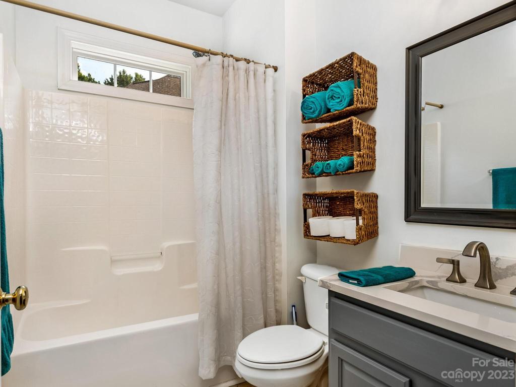 Main Floor full bath