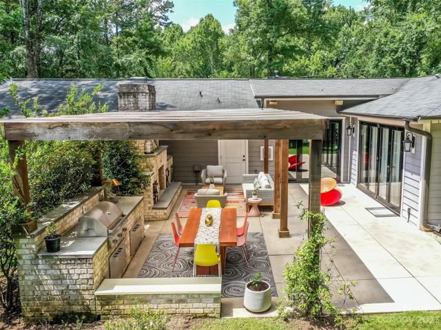 Amazing Outdoor Living Space