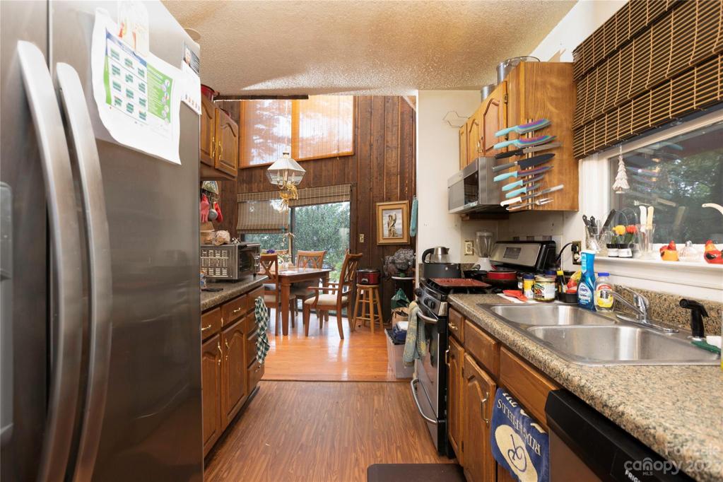 Kitchen Photo