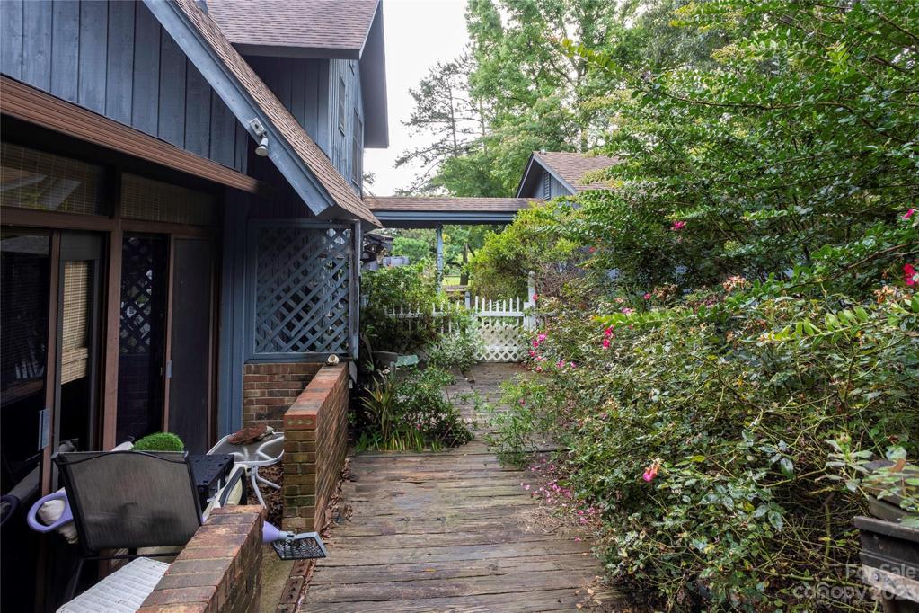 Gazebo Area/Pool entrance