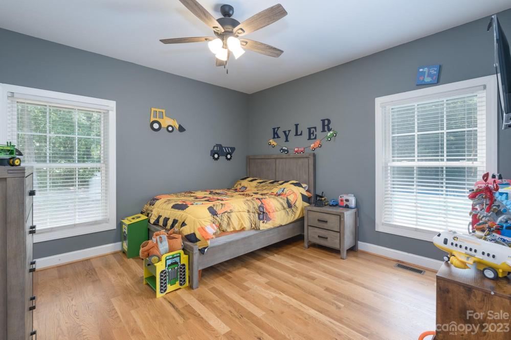 Lots of space in the bedrooms
