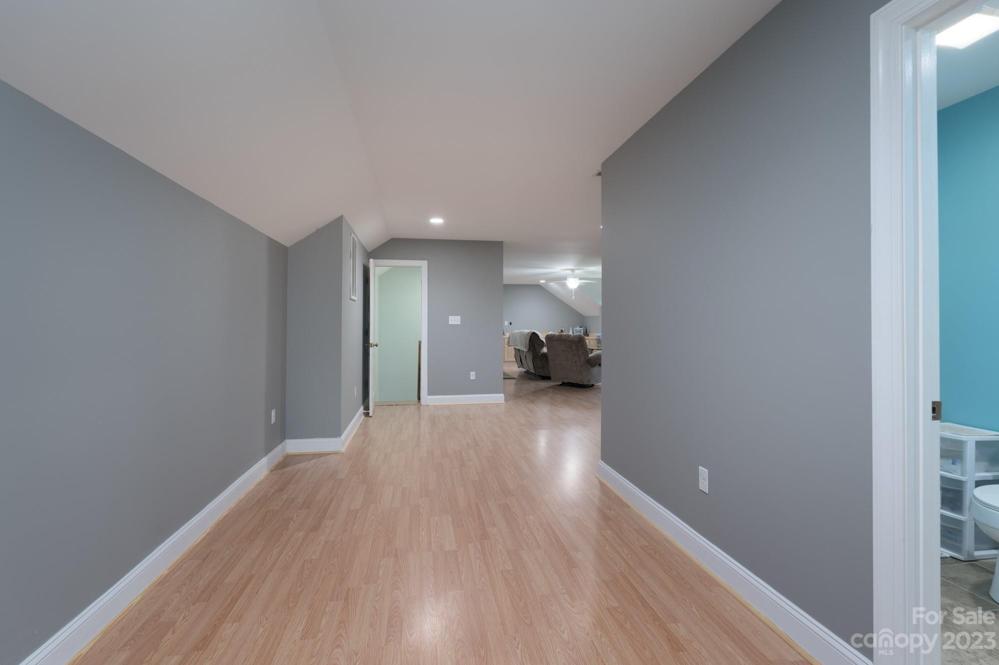 second level Bonus Room