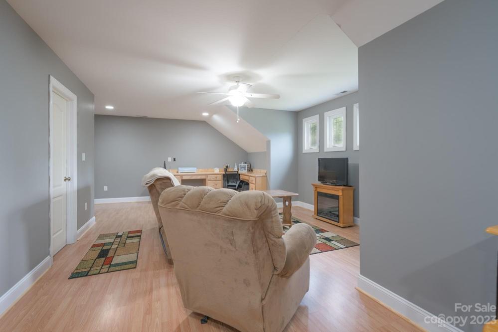 Bonus room