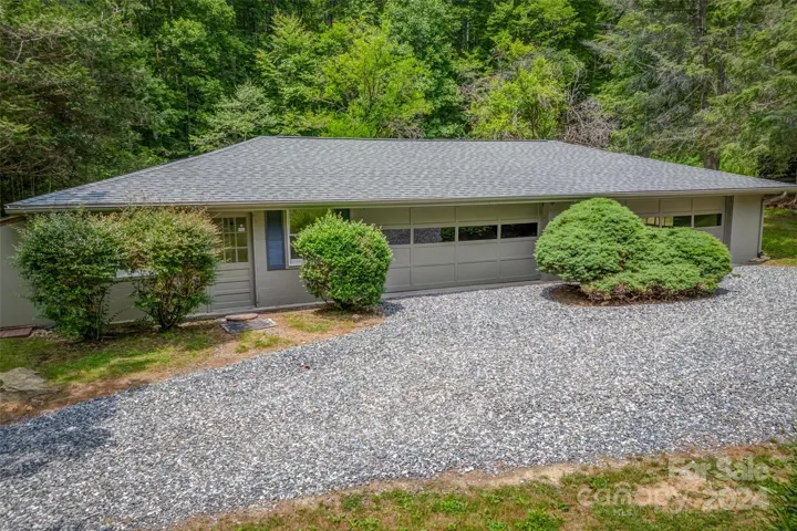 large detached garage with #8749