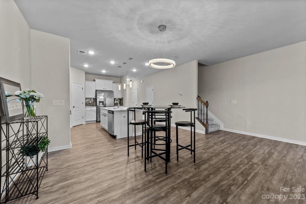 Whether you like formal or informal settings, you can transform this home into your own style while enjoying all that this Westbranch community has to offer!
