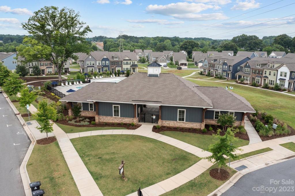 Heartbeat of activities in Westbranch, with walkways and trail, complete with doggie stations for your convenienc!