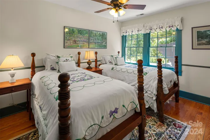 Guest bedroom