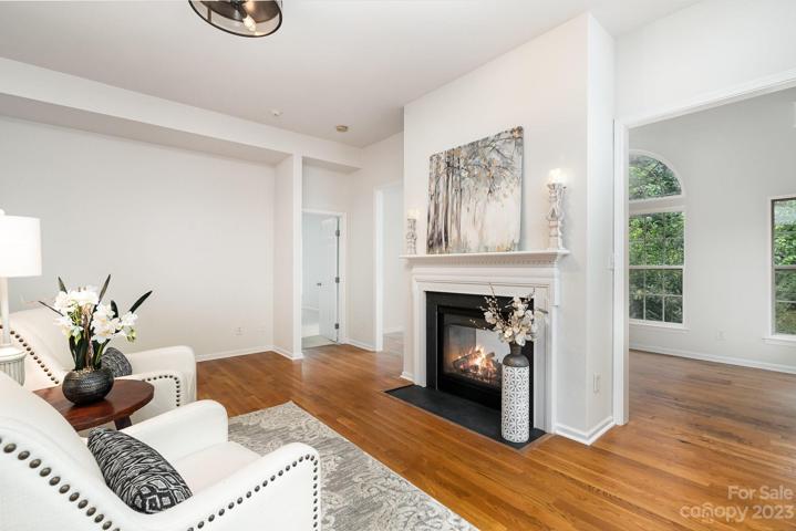 Enjoy in Fall/Winter...cozy fire to keep you warm!