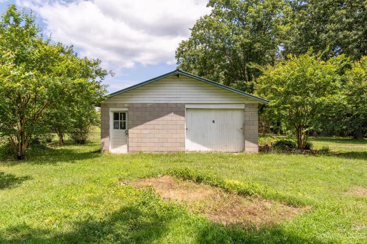 Outbuilding with power and Well to water the gardens