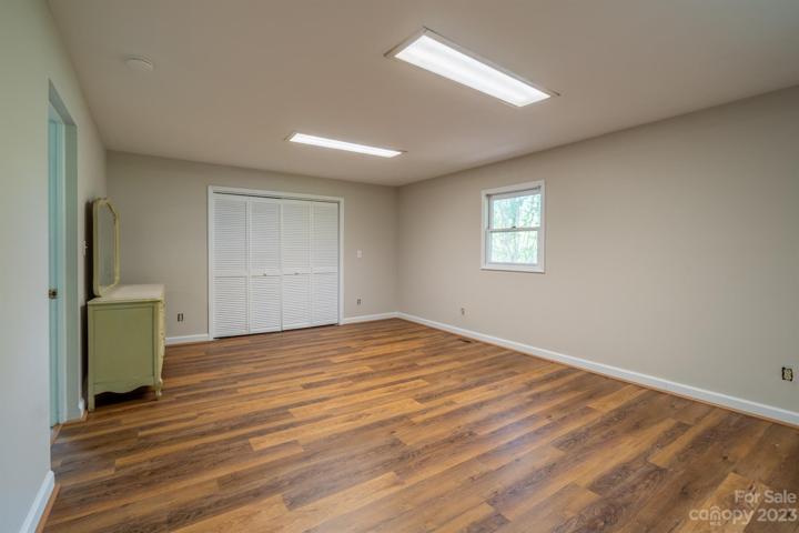 Large Secondary bedroom on opposite side of the home for privacy