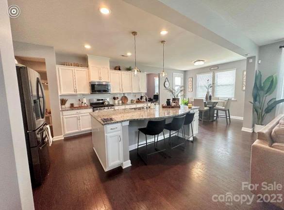 Open Kitchen