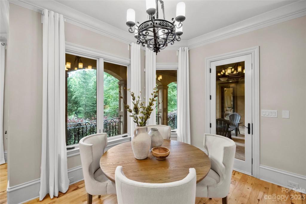 Sunny breakfast area