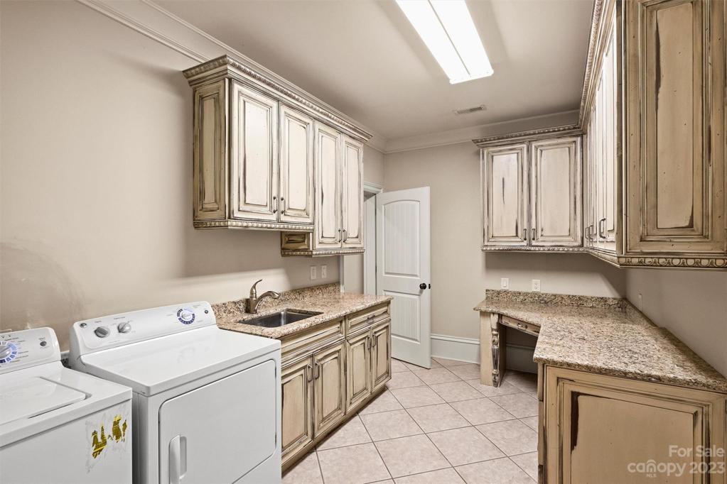 Laundry room on upper level