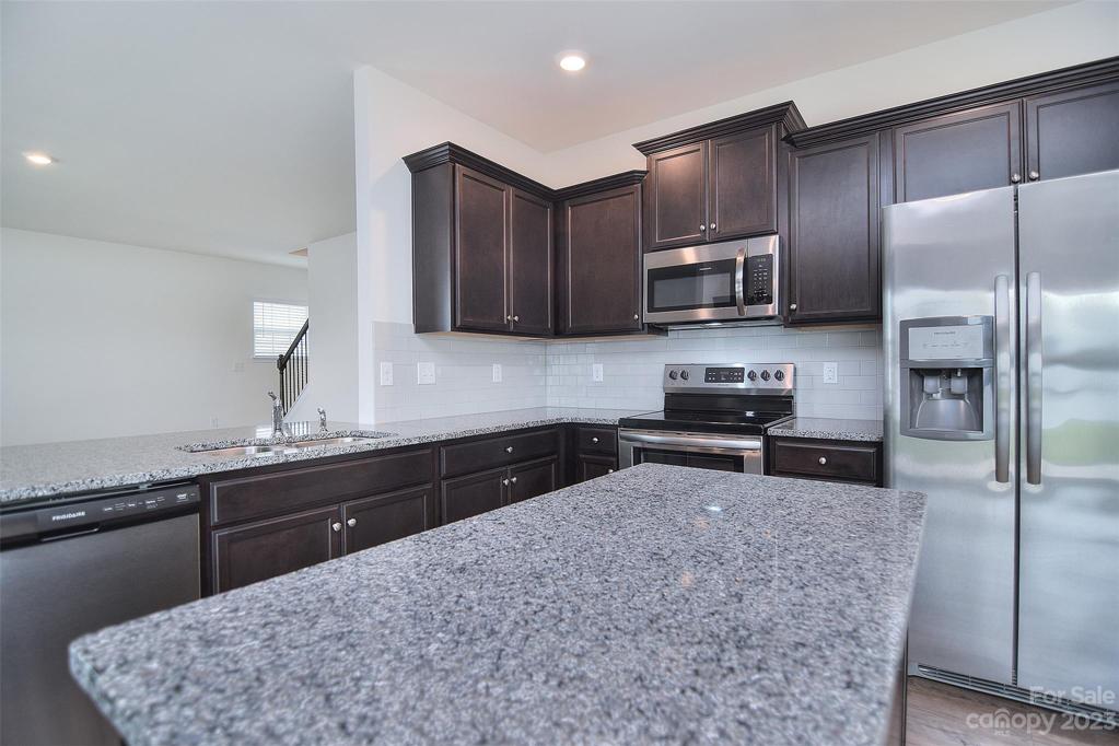 Cooking will be a breeze in this kitchen!