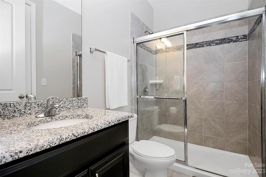Full hall bathroom on main level